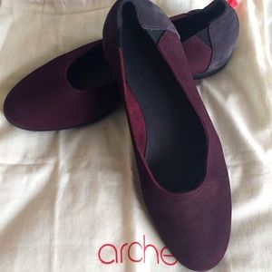Arche Nasbee flats Size 10
